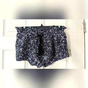 Wilfred Aritzia Shorts